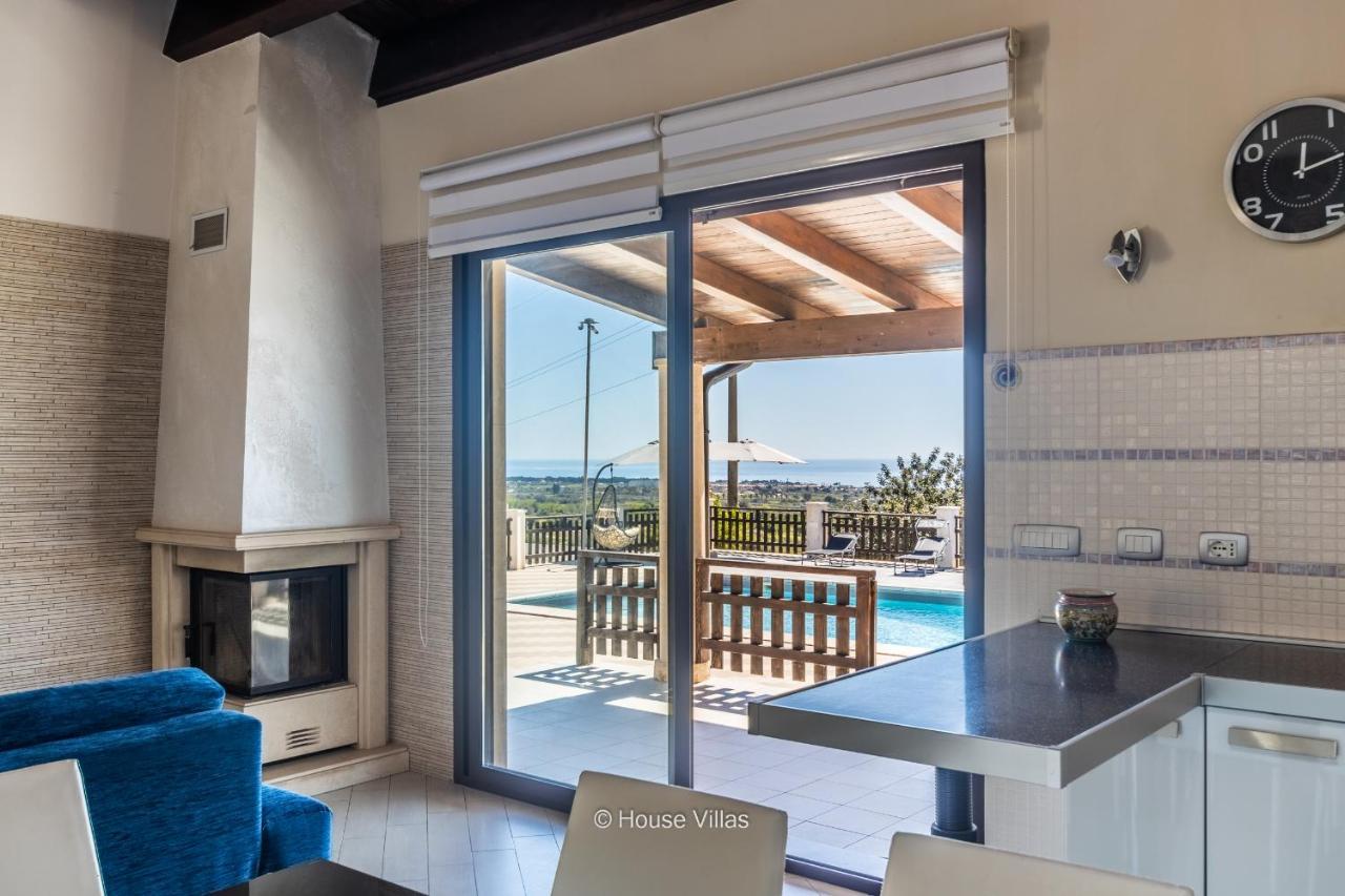 House&Villas - Villa Zora Avola Bagian luar foto